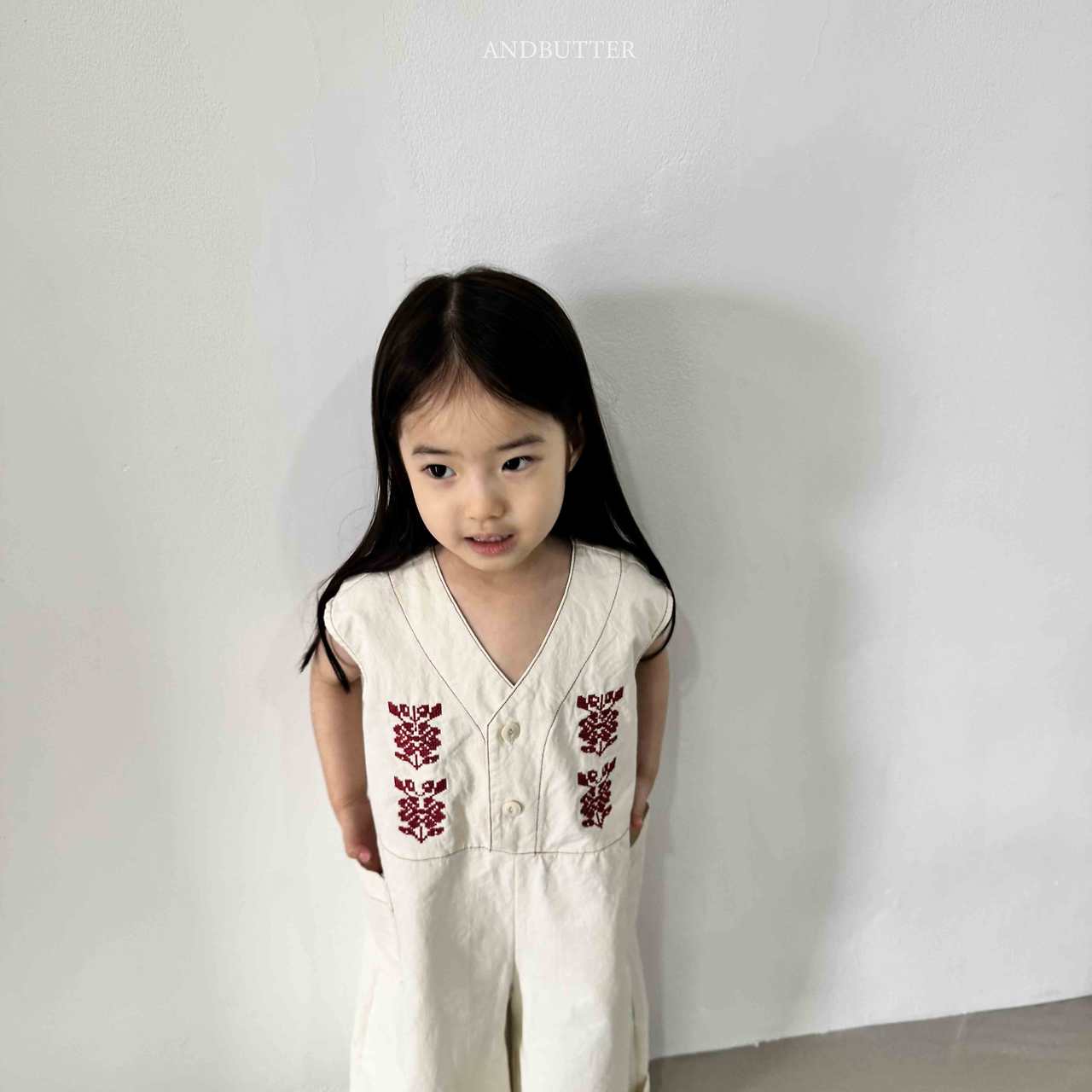 《予約》Embroidery Jump Suit / andbutter
