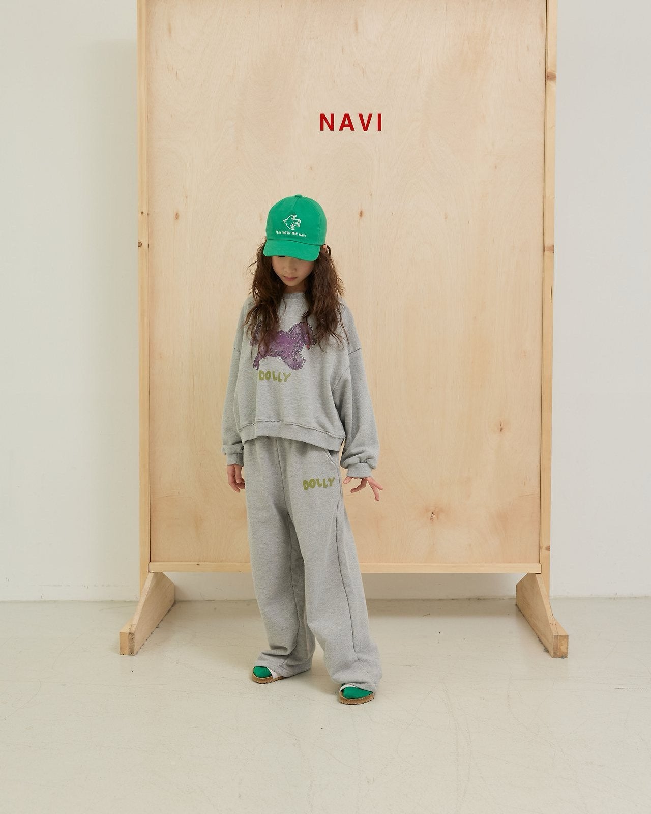 《予約》Dolly Crop Sweatshirt / navi.