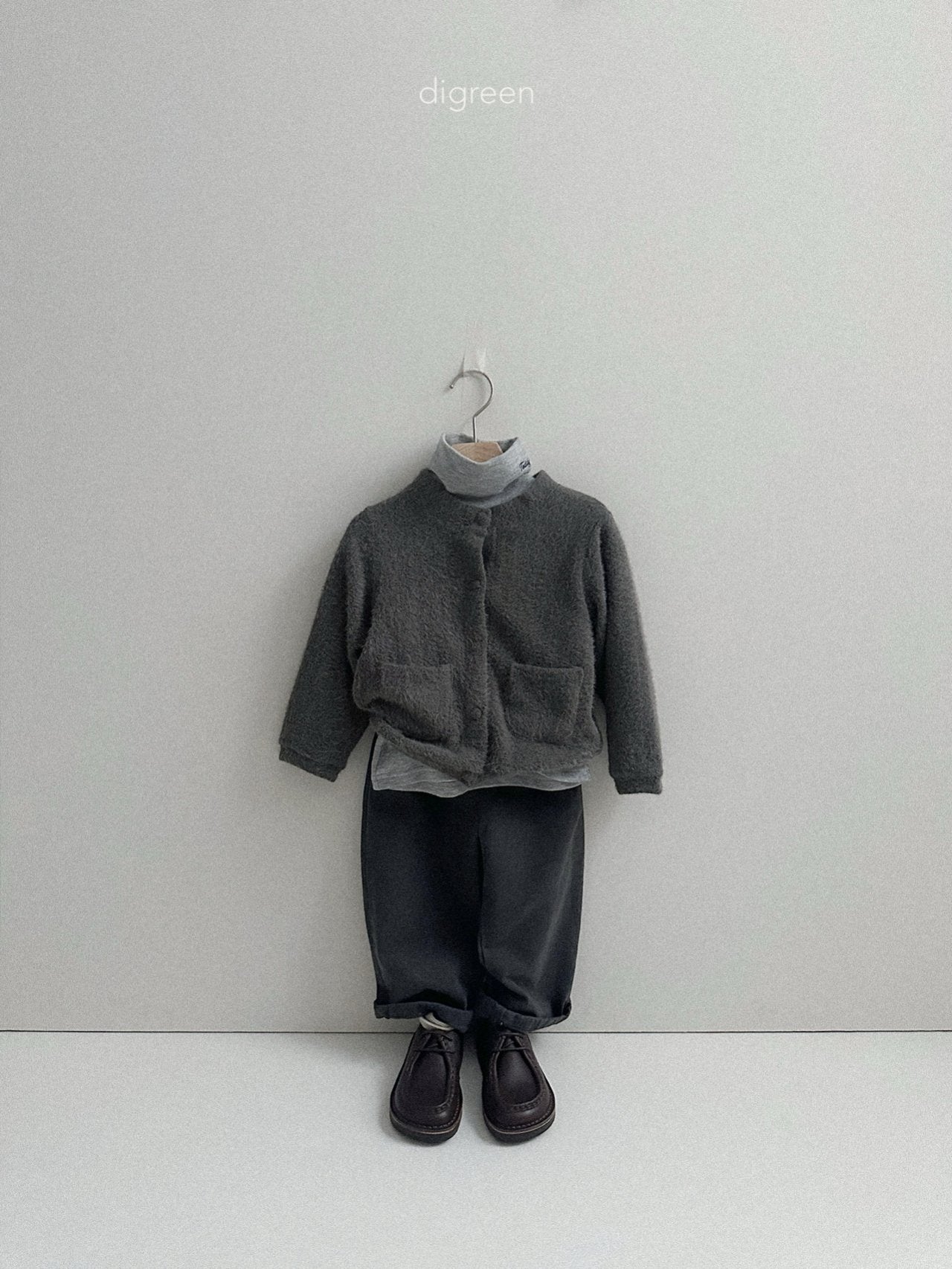 《予約》Minimal Pin Tuck pants / digreen