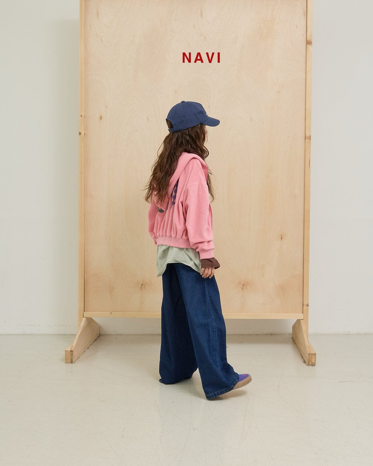 《予約》Flower Hooded Sweatshirt / navi.