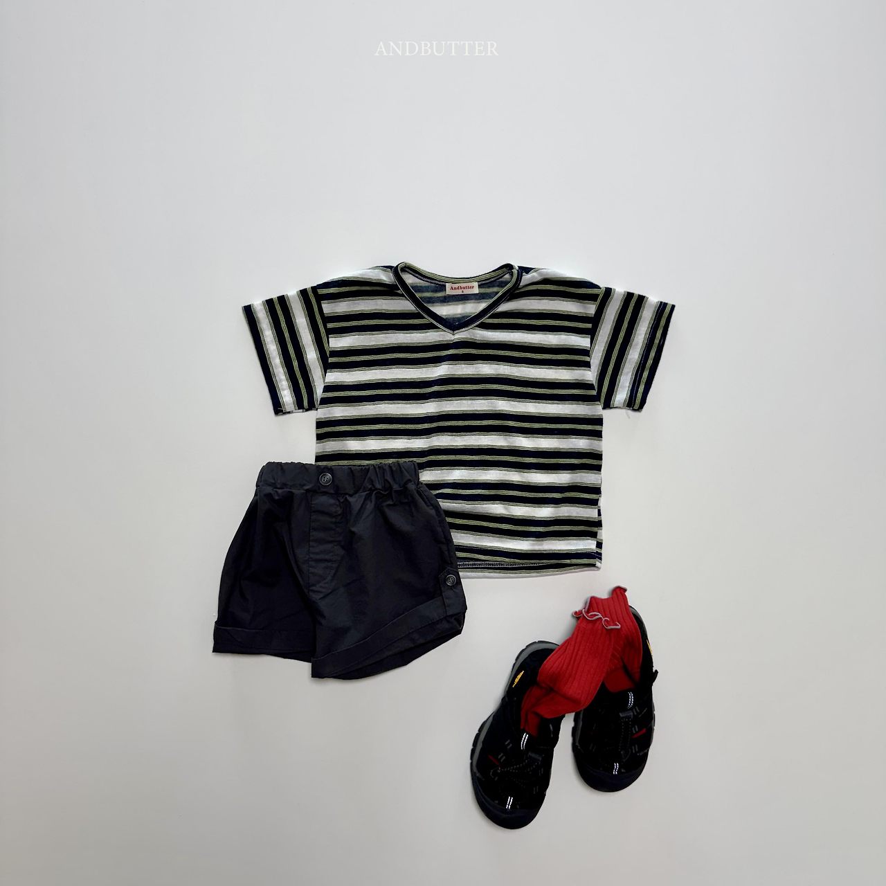 《予約》Summer V-Neck Tee / andbutter