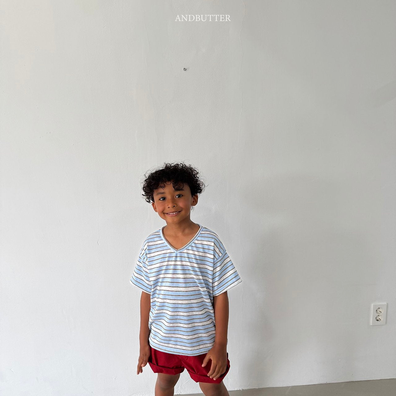 《予約》Summer V-Neck Tee / andbutter