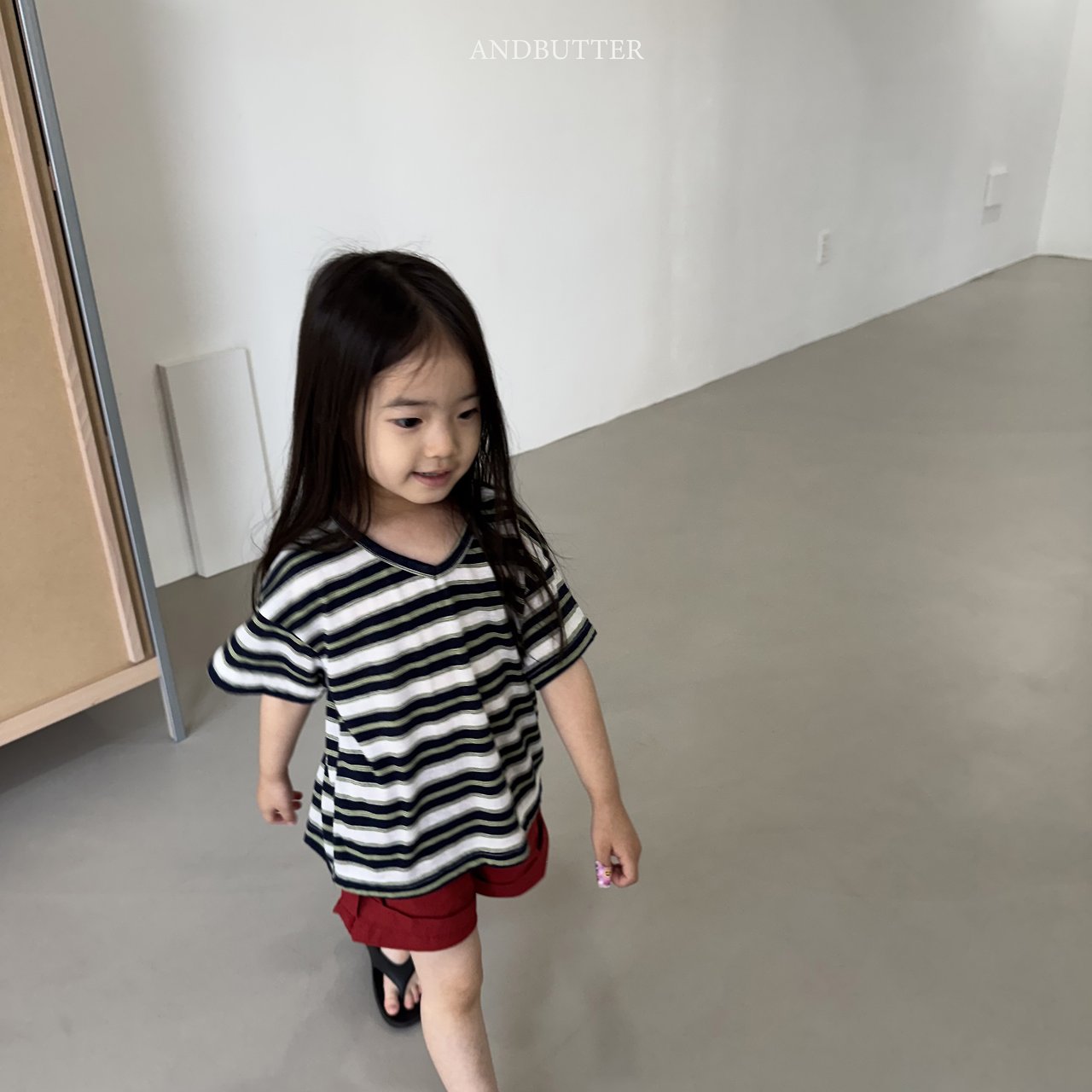 《予約》Summer V-Neck Tee / andbutter
