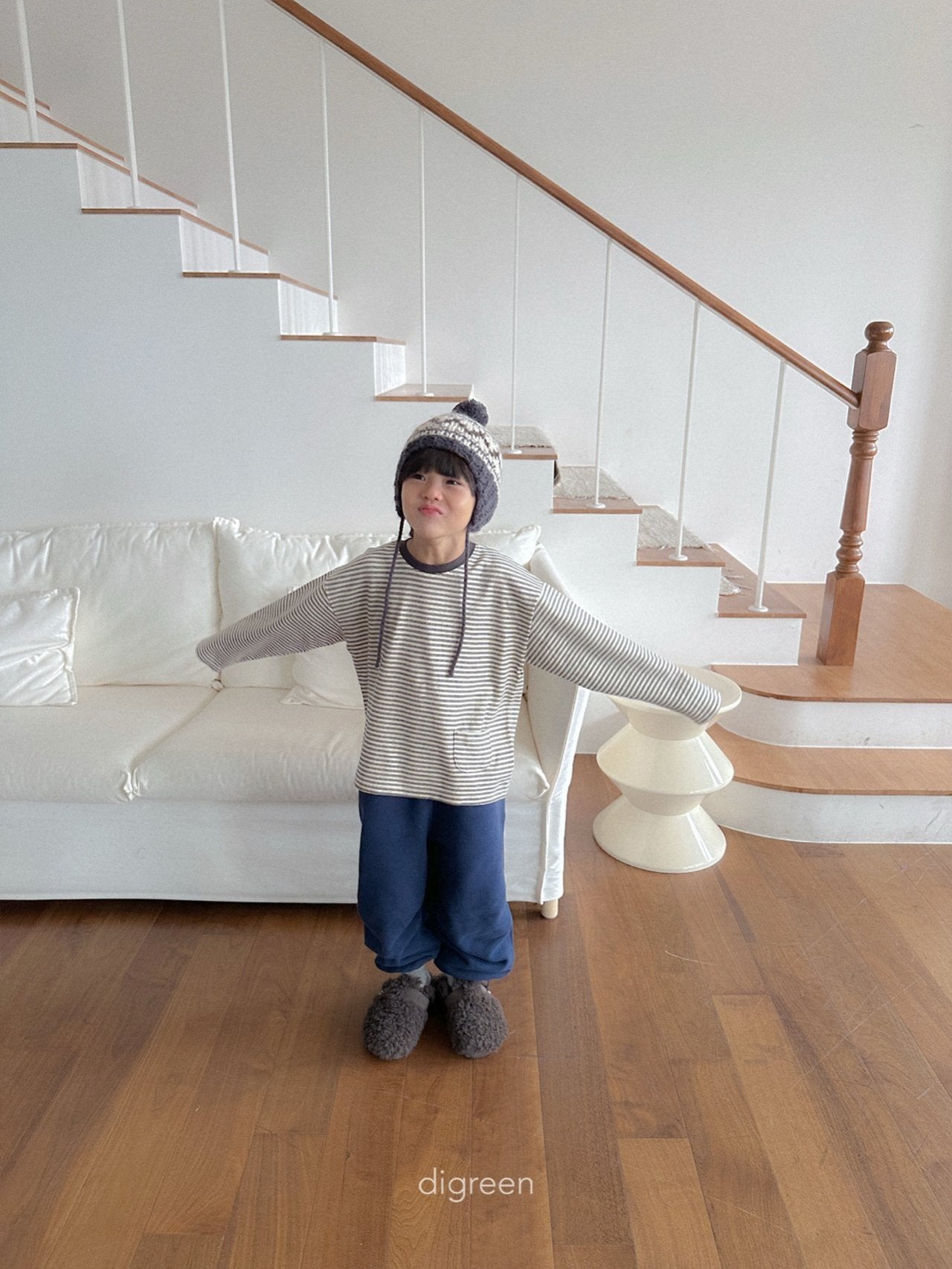 《予約》Pin Tuck Jogger Pants / digreen