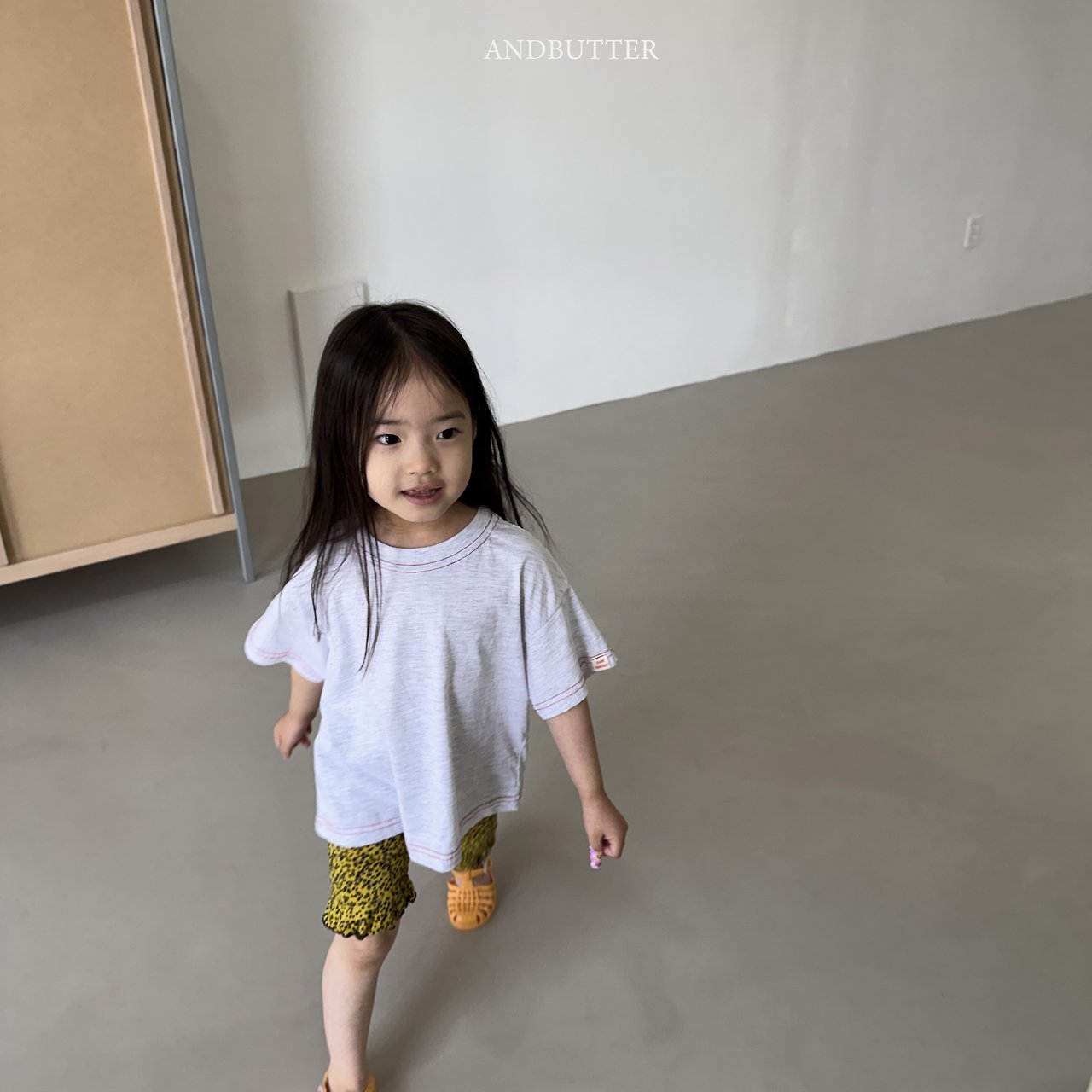《予約》Stitch Point T-Shirt / andbutter