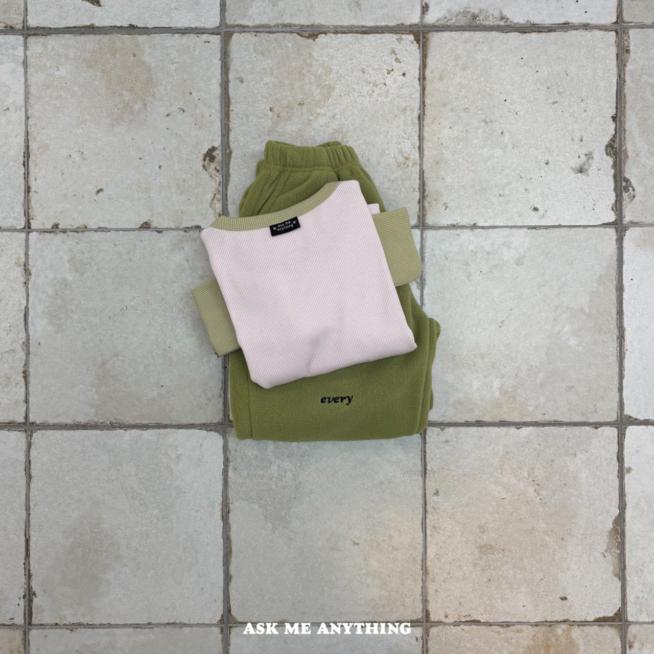 《予約》Chacha Stripe Tee / ASK ME ANYTHING