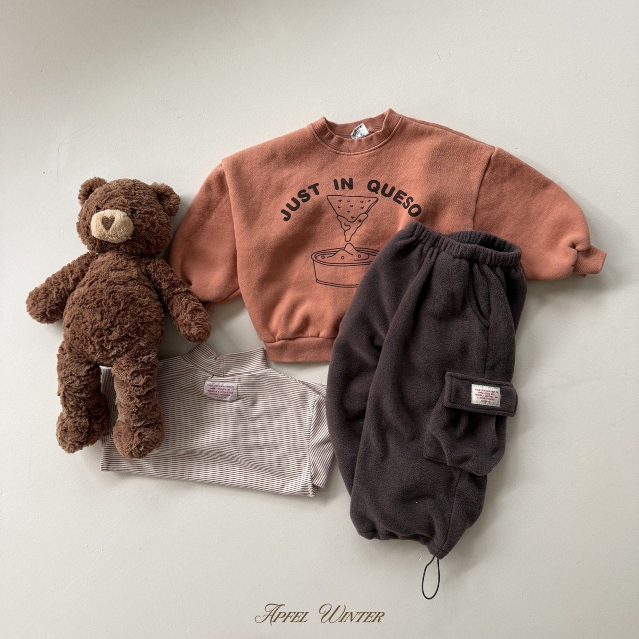 《予約》Fluffy Cargo Pants / APFEL