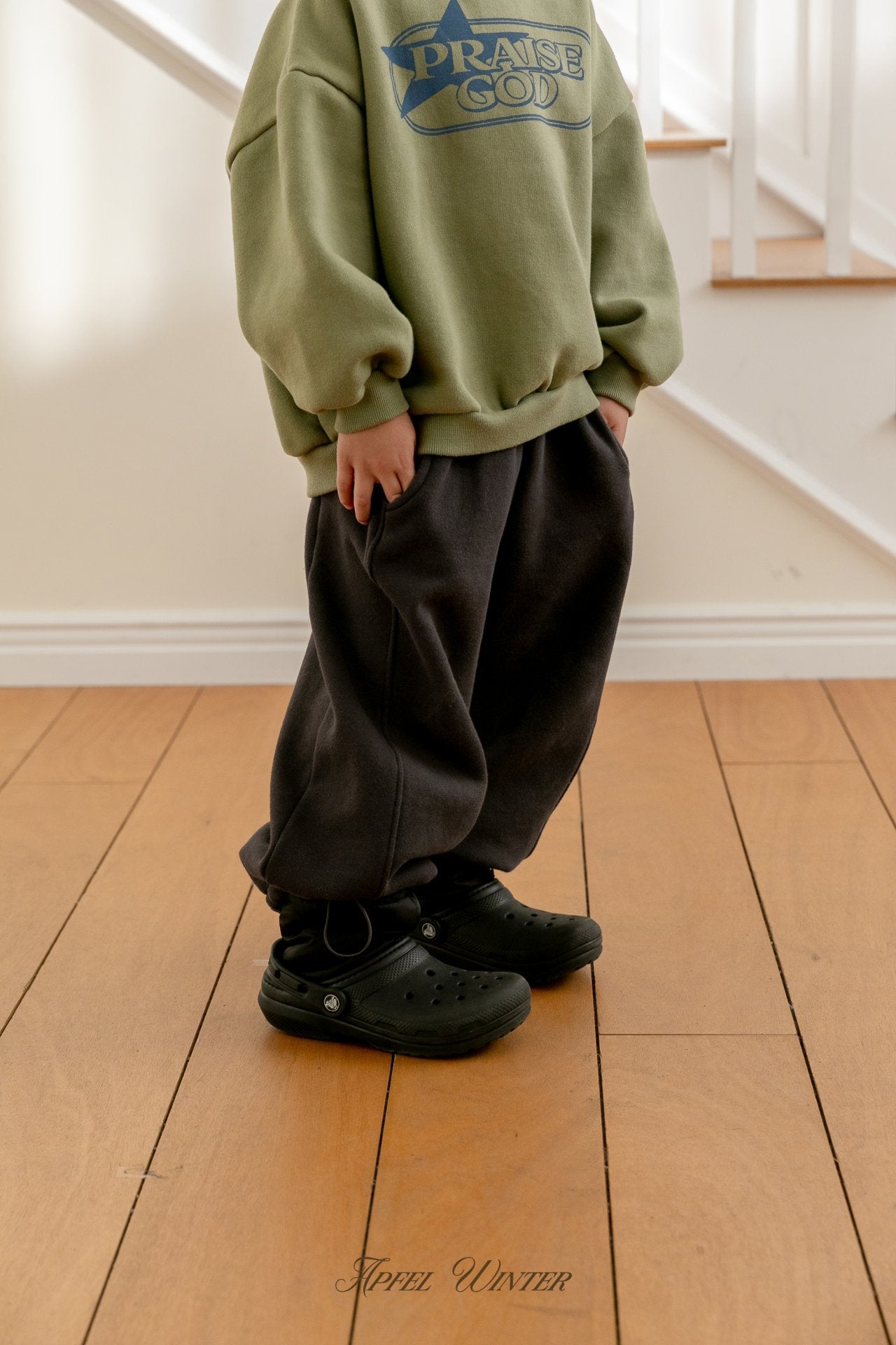 《予約》Milk Jogger Pants / APFEL