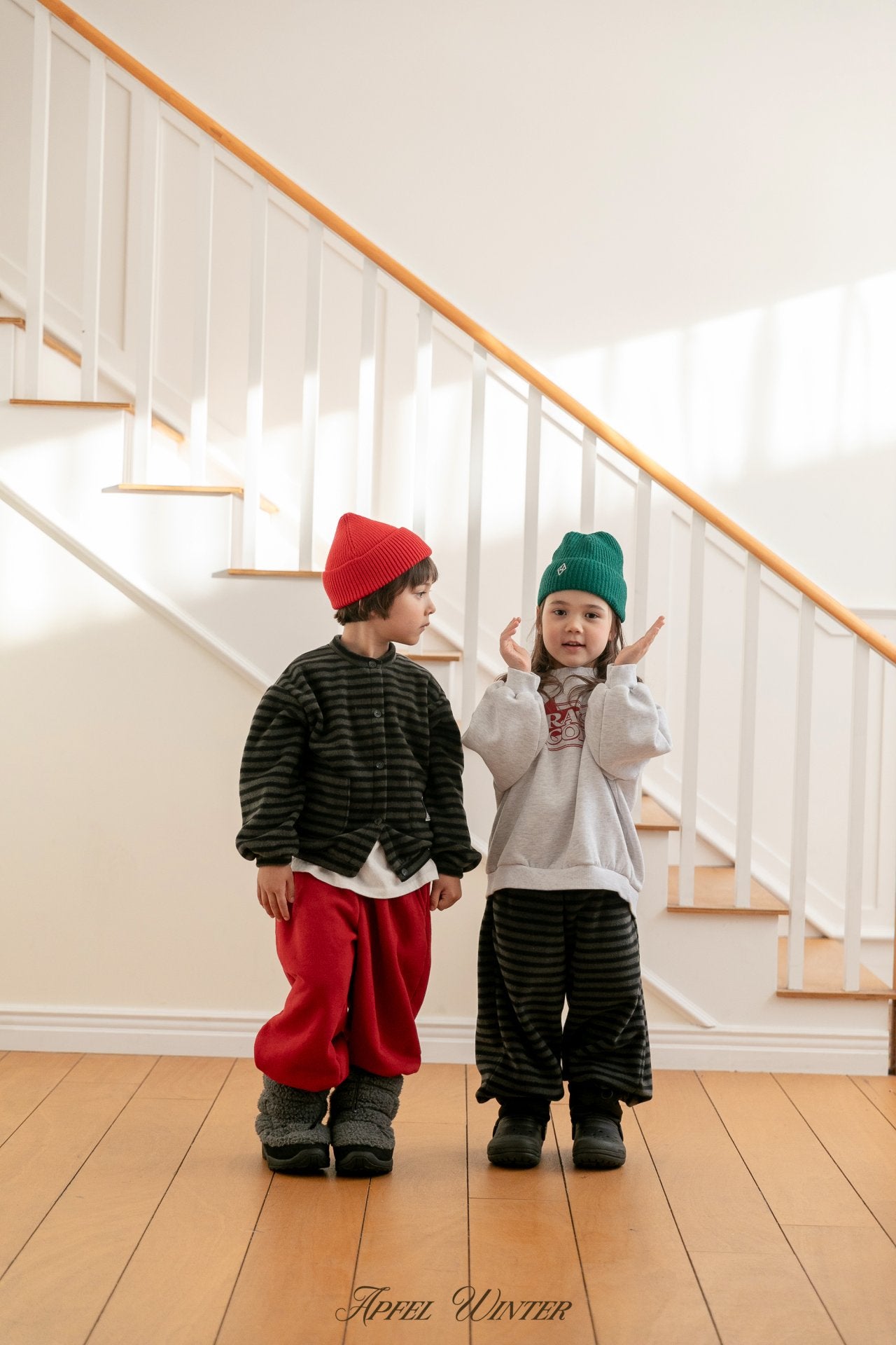 《予約》Popo Line Cardigan / APFEL