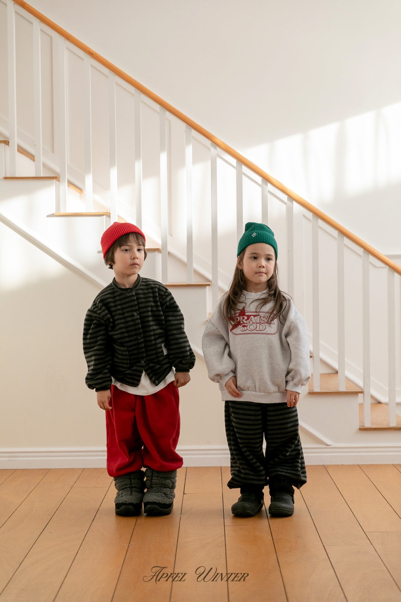 《予約》Popo Line Cardigan / APFEL