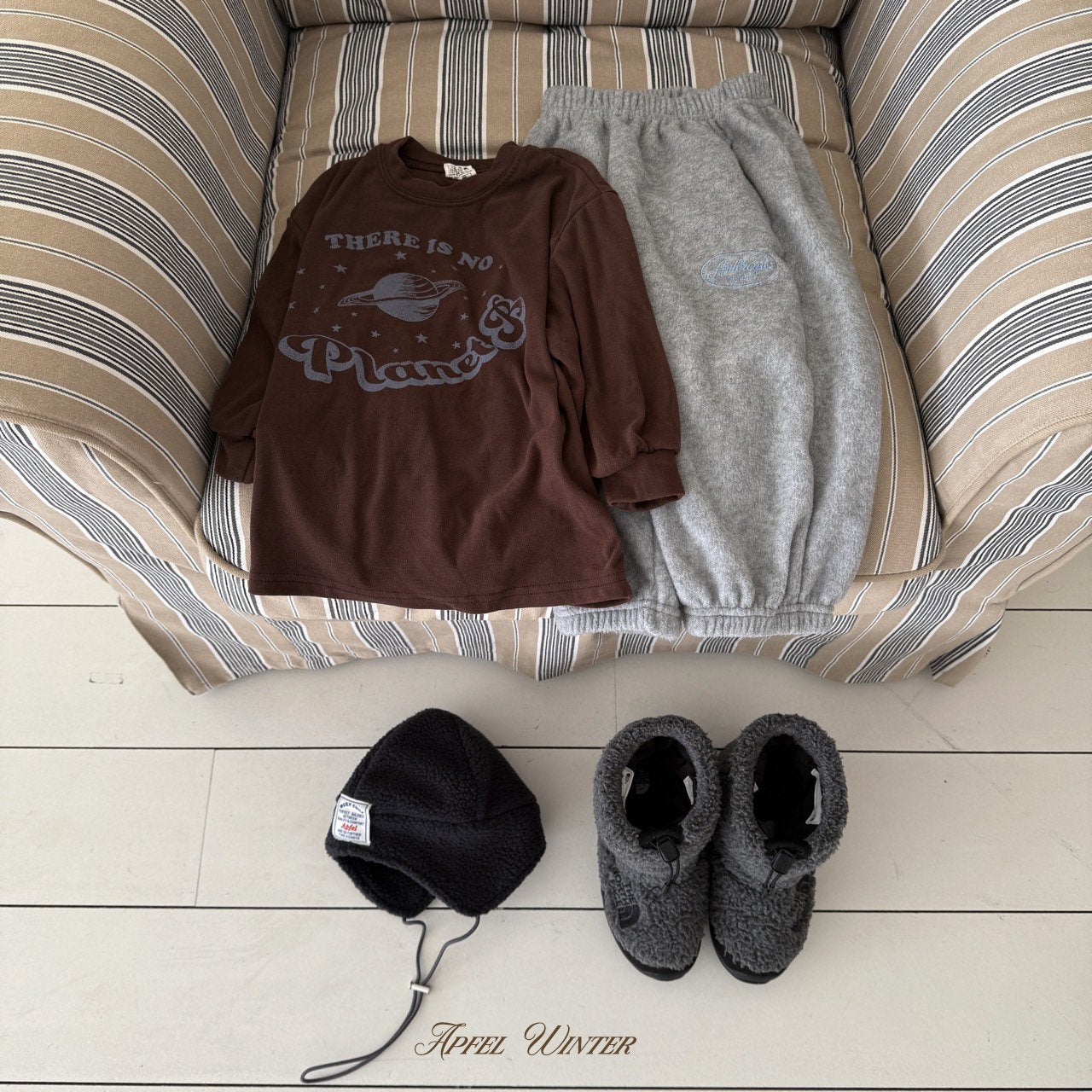 《予約》Hmong Tee / APFEL