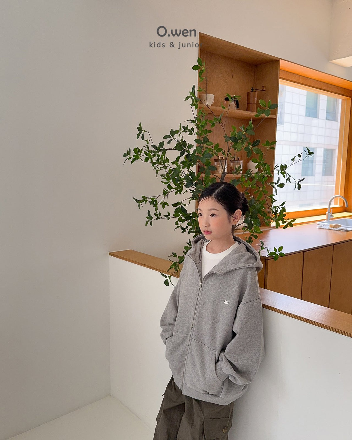 《予約》Two-Way Boxy Zip-Up Hoodie / O.wen