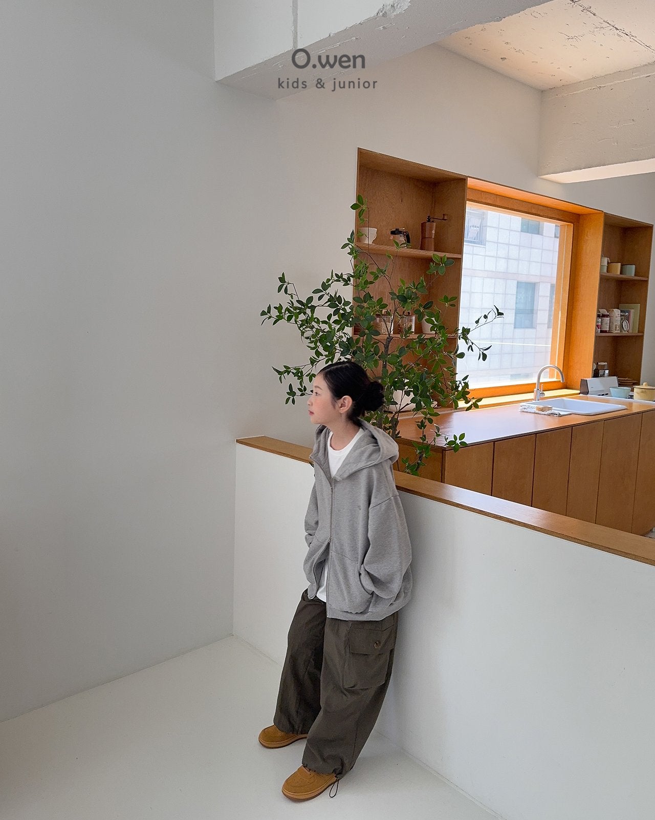 《予約》Two-Way Boxy Zip-Up Hoodie / O.wen