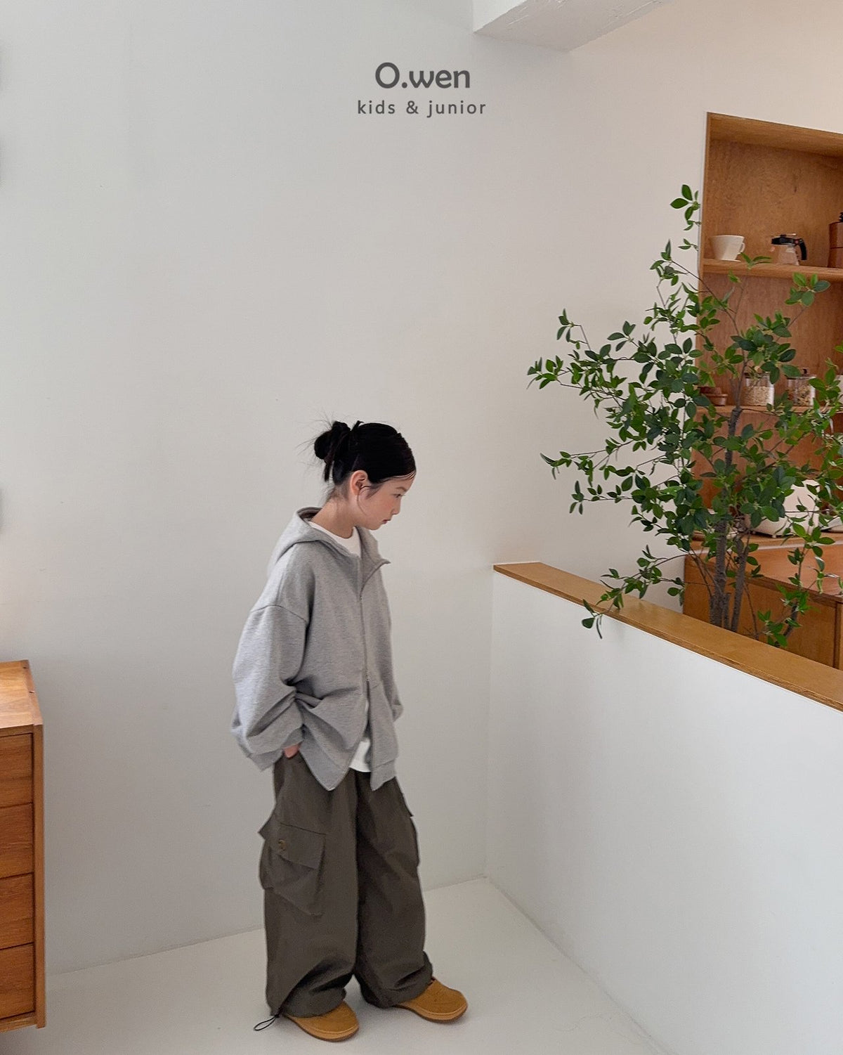 《予約》Two-Way Boxy Zip-Up Hoodie / O.wen