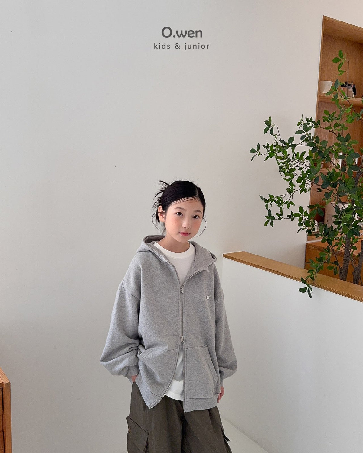 《予約》Two-Way Boxy Zip-Up Hoodie / O.wen
