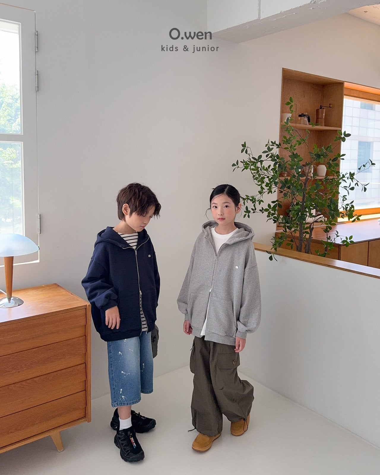 《予約》Two-Way Boxy Zip-Up Hoodie / O.wen