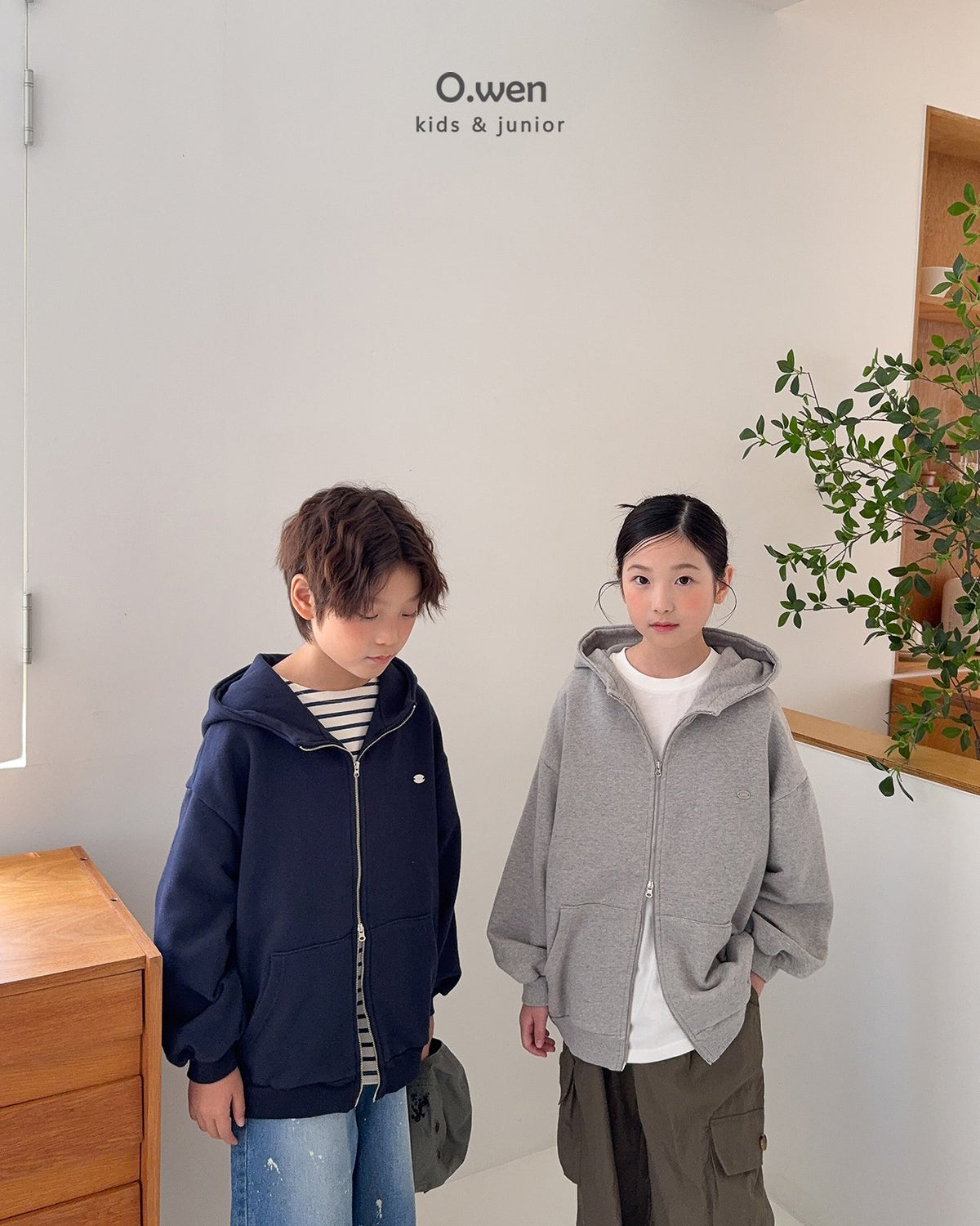 《予約》Two-Way Boxy Zip-Up Hoodie / O.wen
