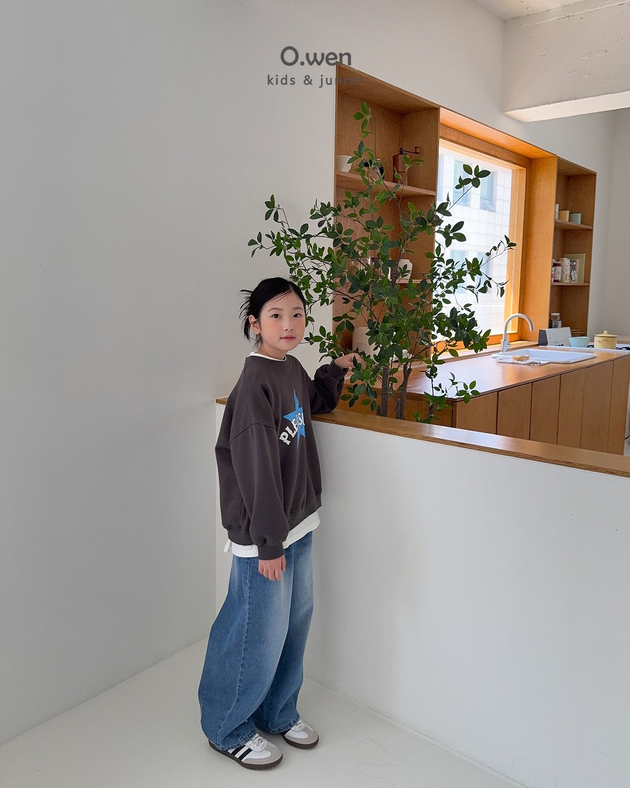 《予約》Star Sweatshirt / O.wen