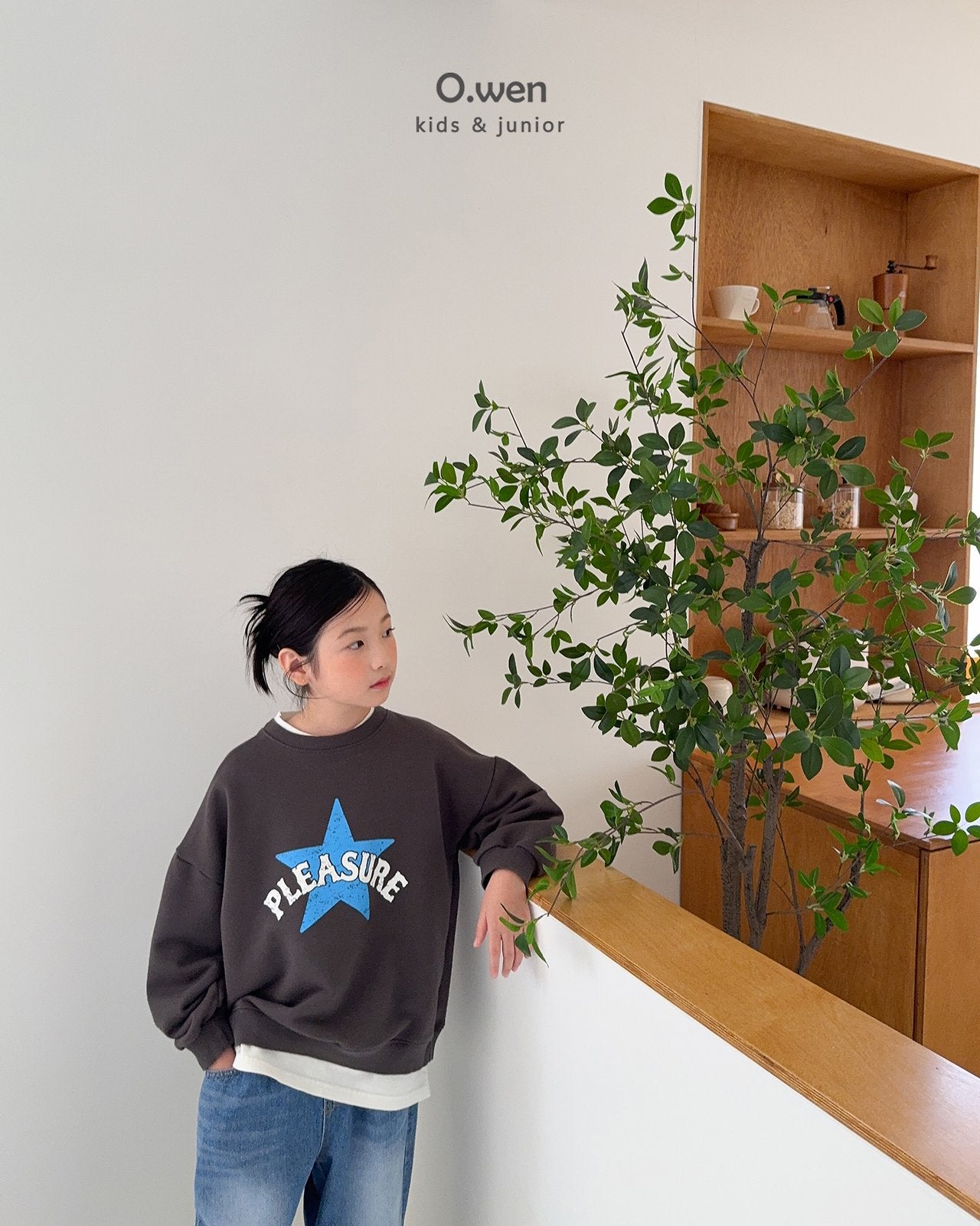 《予約》Star Sweatshirt / O.wen