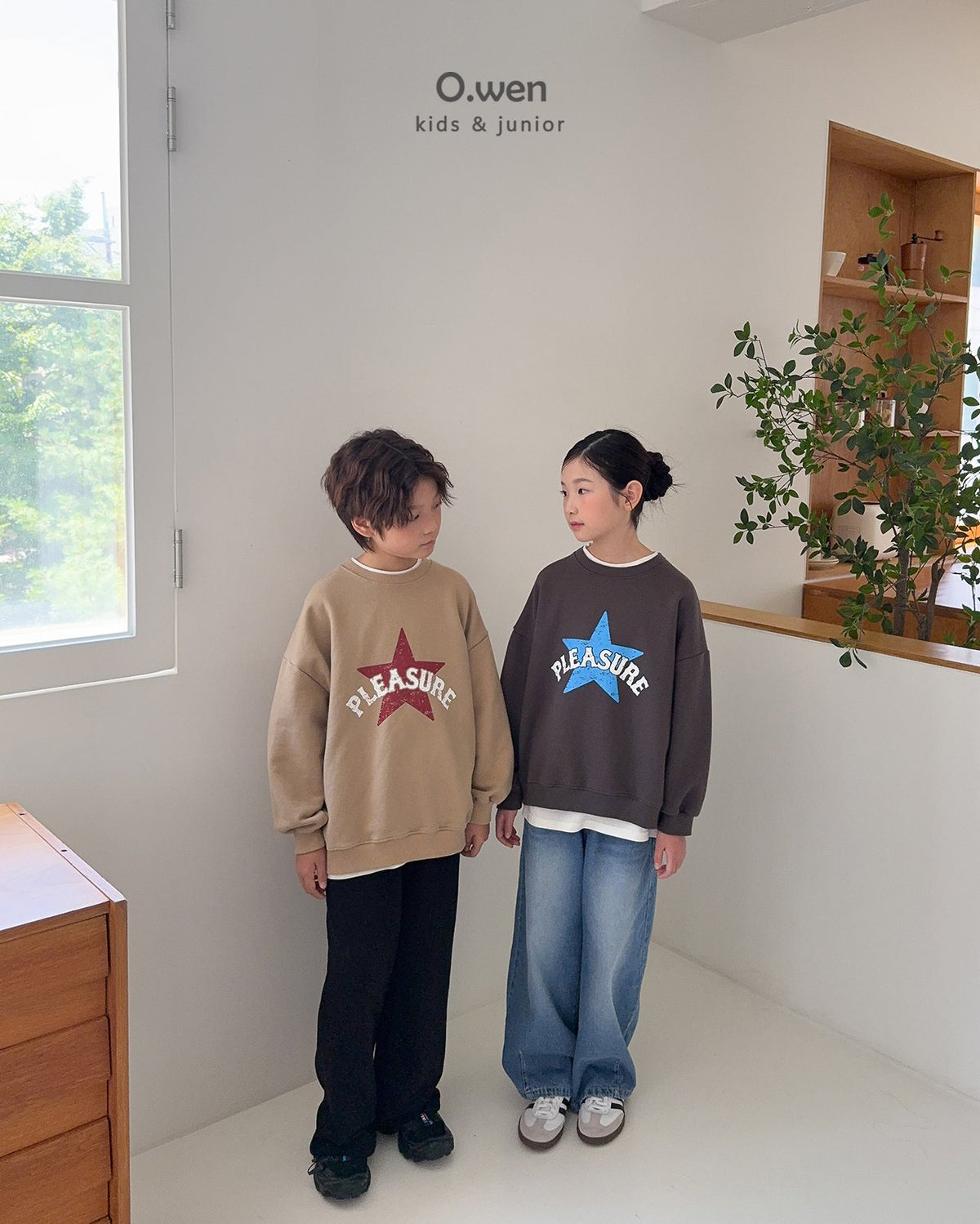 《予約》Star Sweatshirt / O.wen