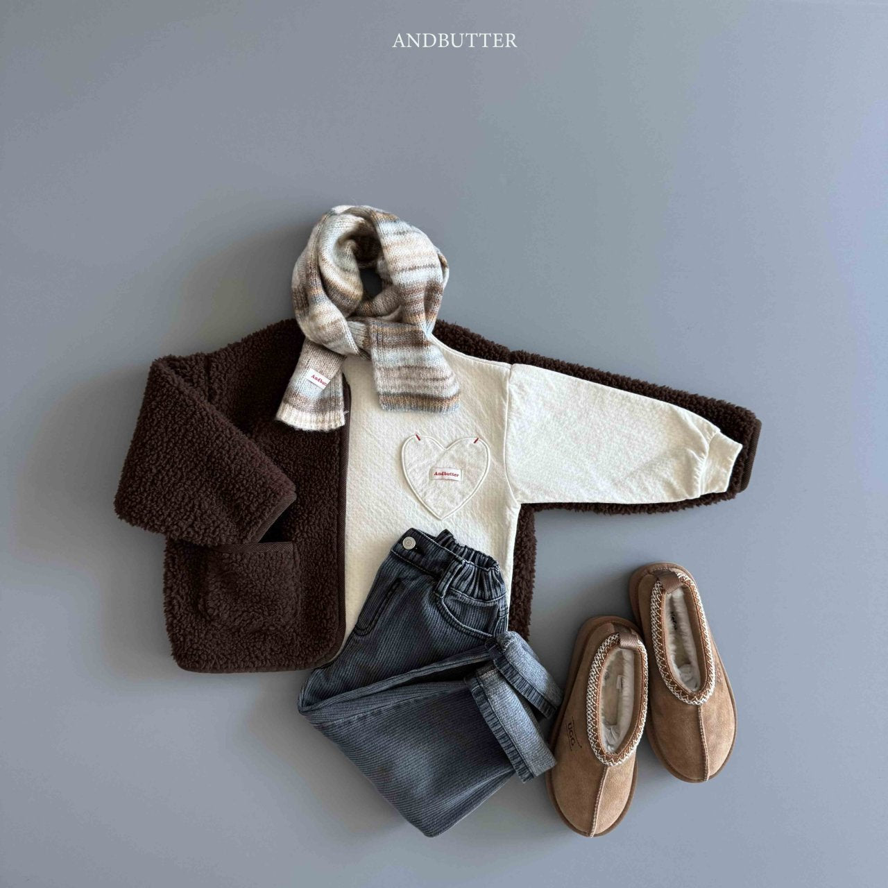 《予約》Eyelet Herat Turtleneck / andbutter