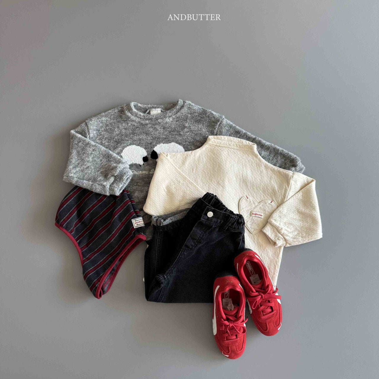 《予約》Eyelet Herat Turtleneck / andbutter