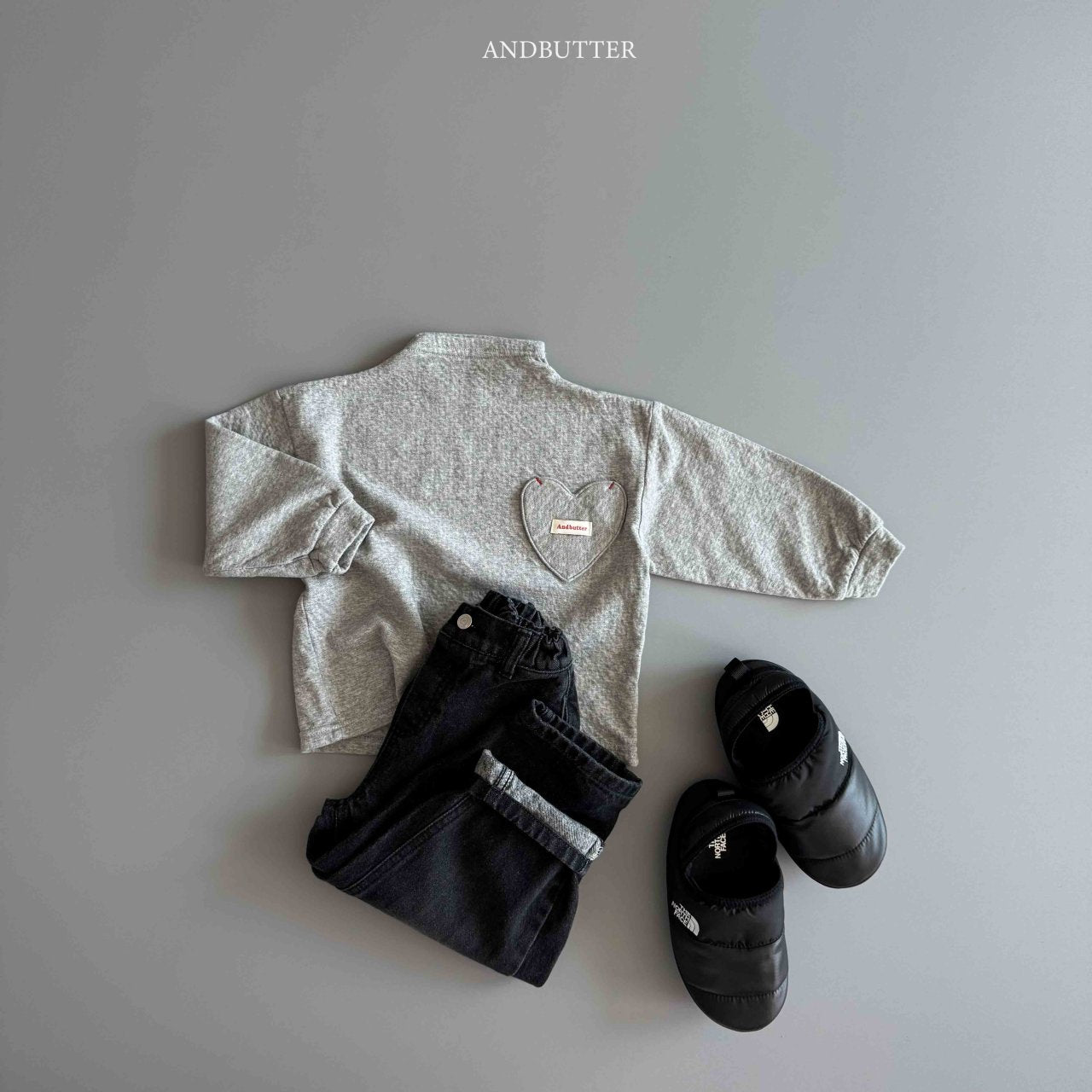 《予約》Eyelet Herat Turtleneck / andbutter