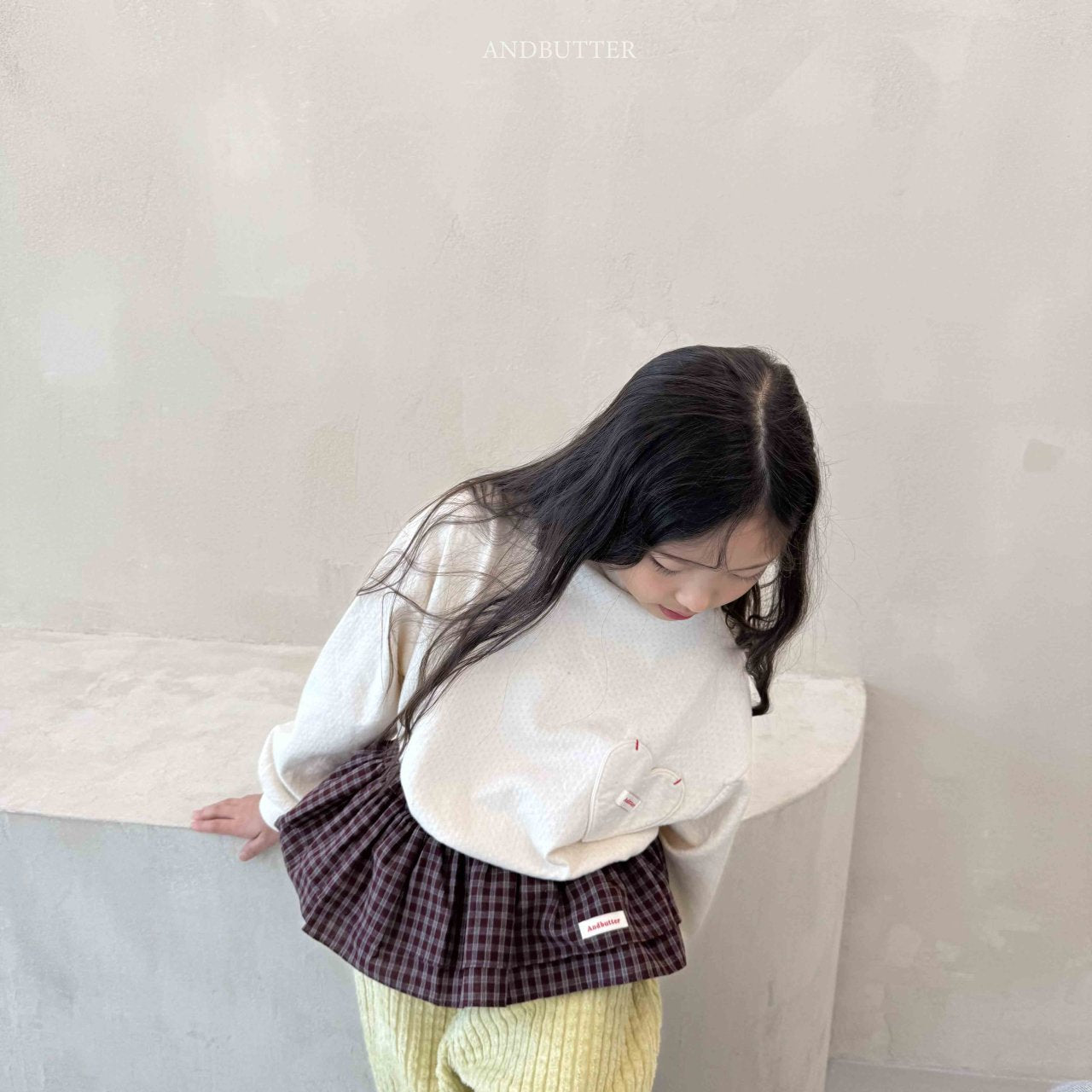 《予約》Eyelet Herat Turtleneck / andbutter