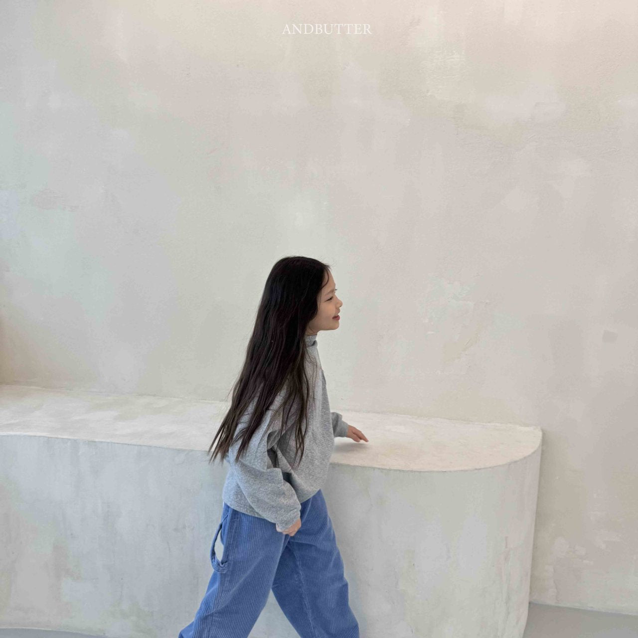 《予約》Eyelet Herat Turtleneck / andbutter