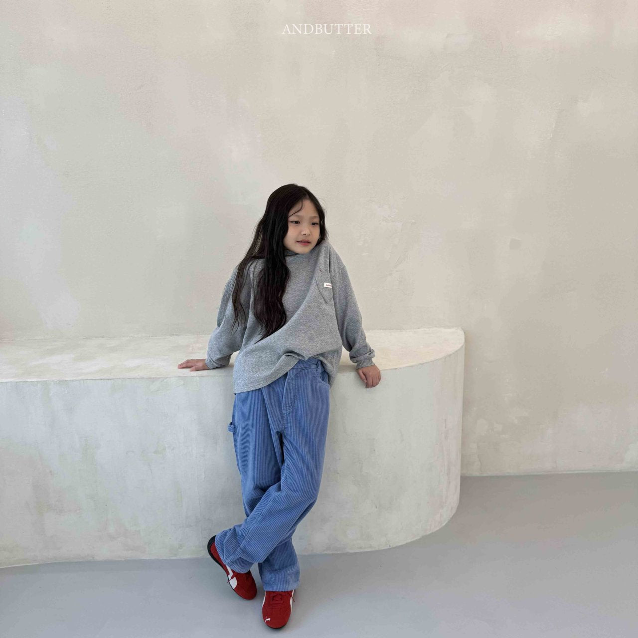 《予約》Eyelet Herat Turtleneck / andbutter