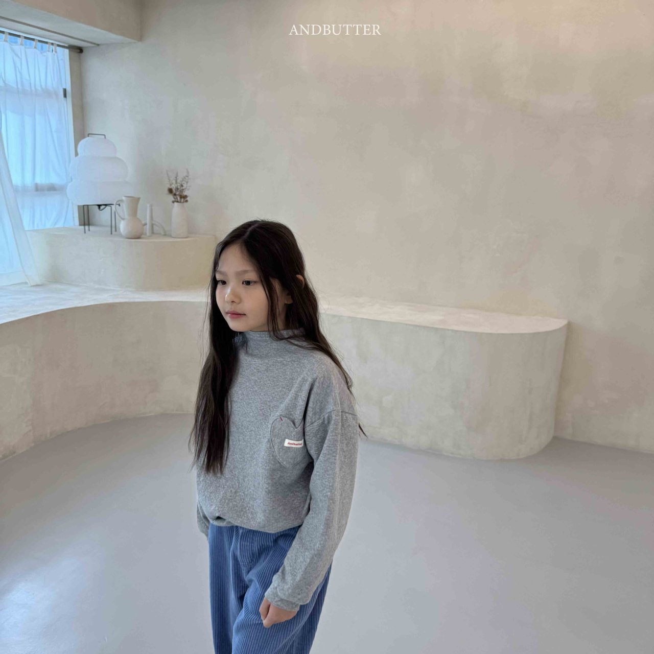 《予約》Eyelet Herat Turtleneck / andbutter