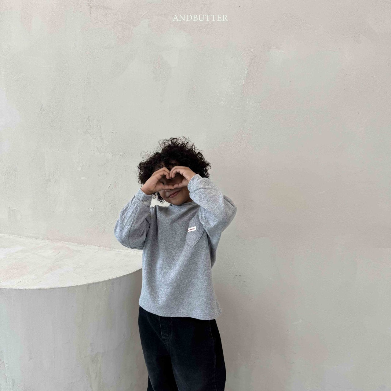 《予約》Eyelet Herat Turtleneck / andbutter