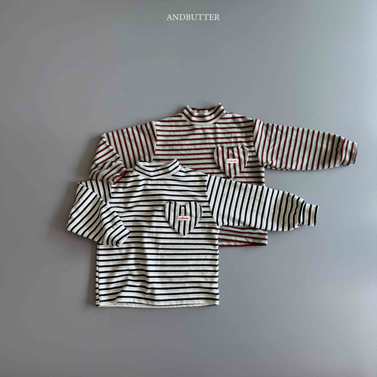 《予約》Heart Pocket Turtleneck / andbutter