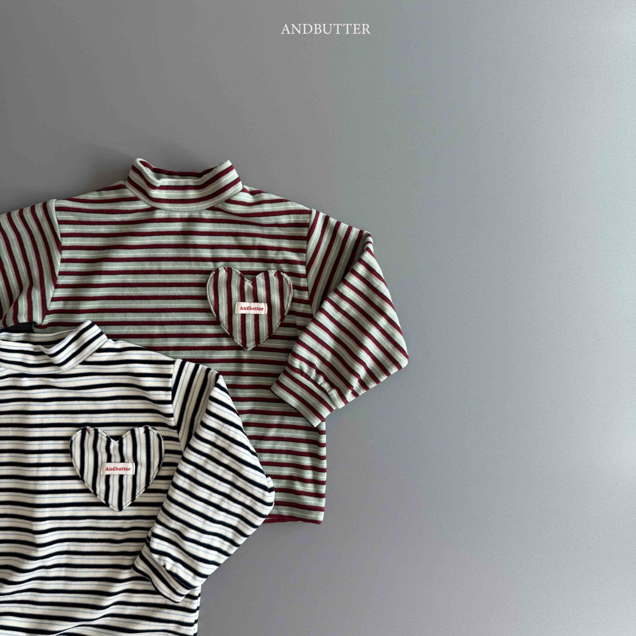 《予約》Heart Pocket Turtleneck / andbutter