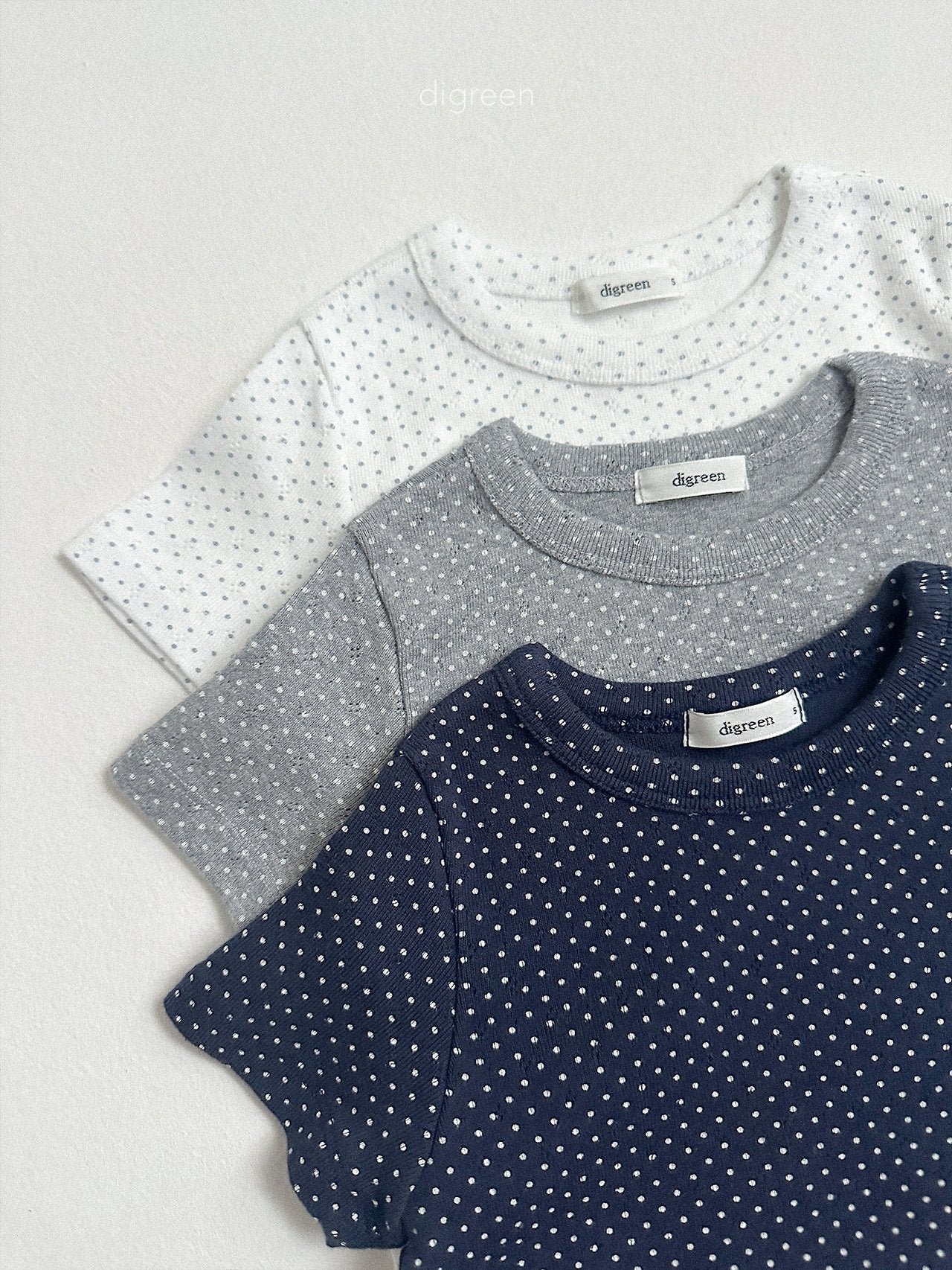 《予約》Emily Dot Tee / digreen