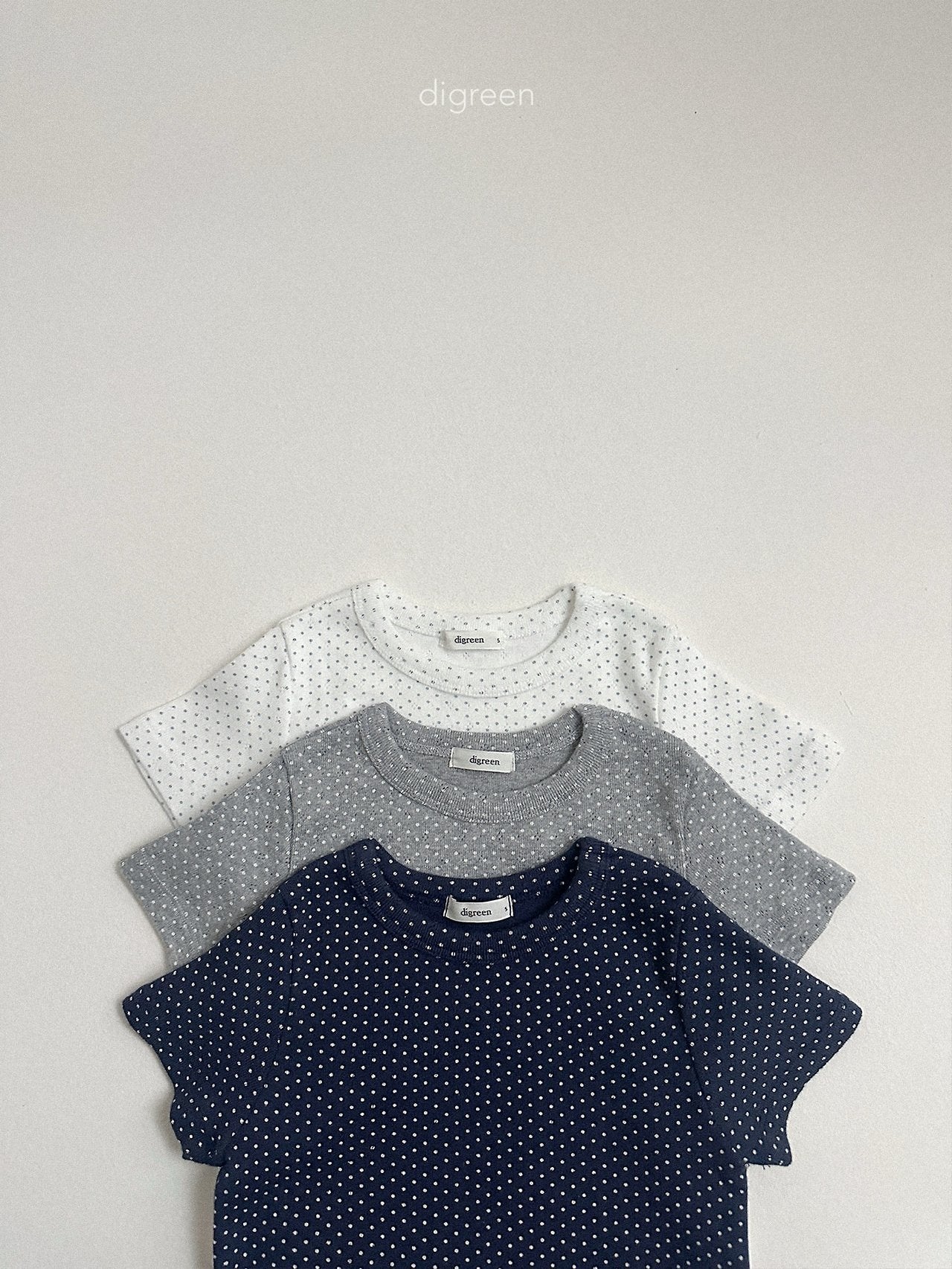 《予約》Emily Dot Tee / digreen