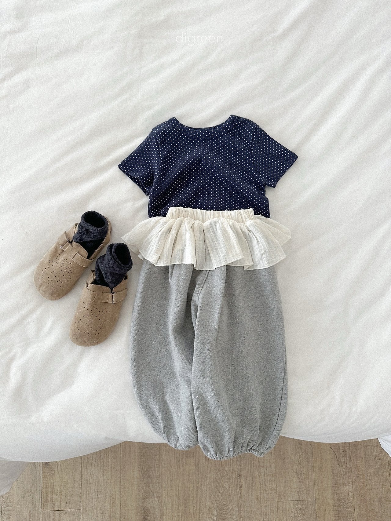 《予約》Emily Dot Tee / digreen
