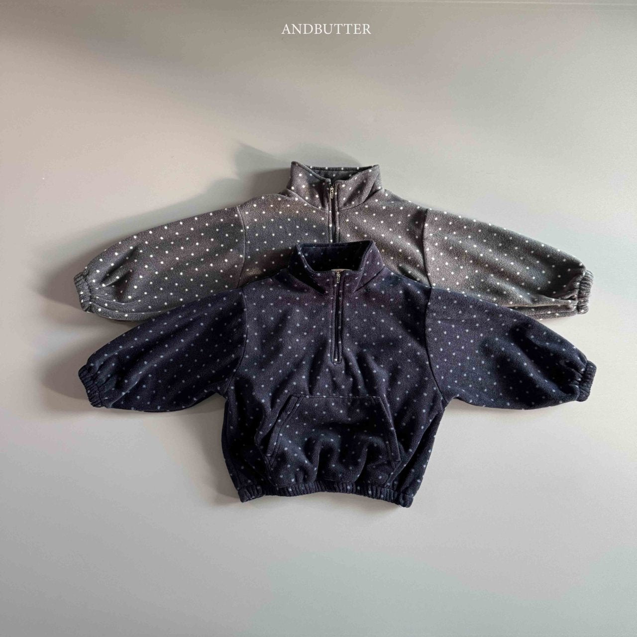《予約》Dot Half-Zip / andbutter