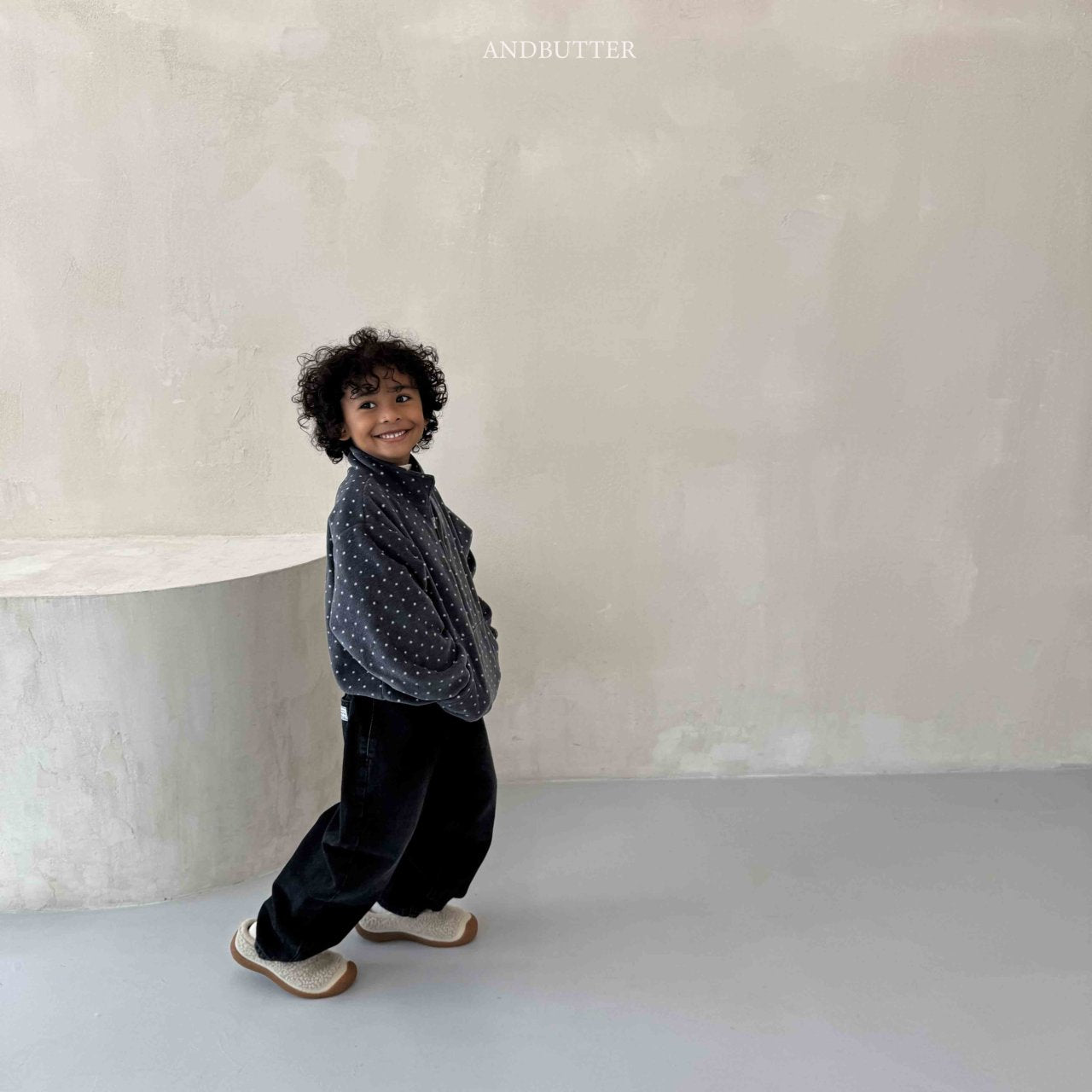 《予約》Dot Half-Zip / andbutter