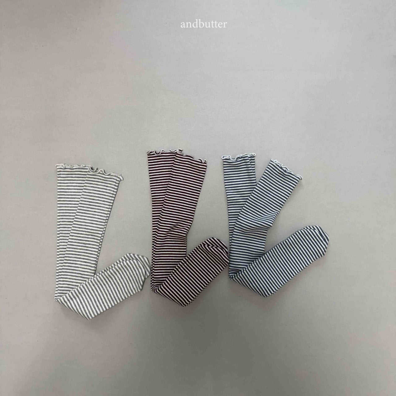 《予約》Flow Stripe Socks / andbutter