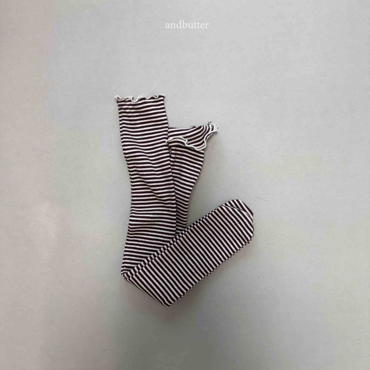 《予約》Flow Stripe Socks / andbutter