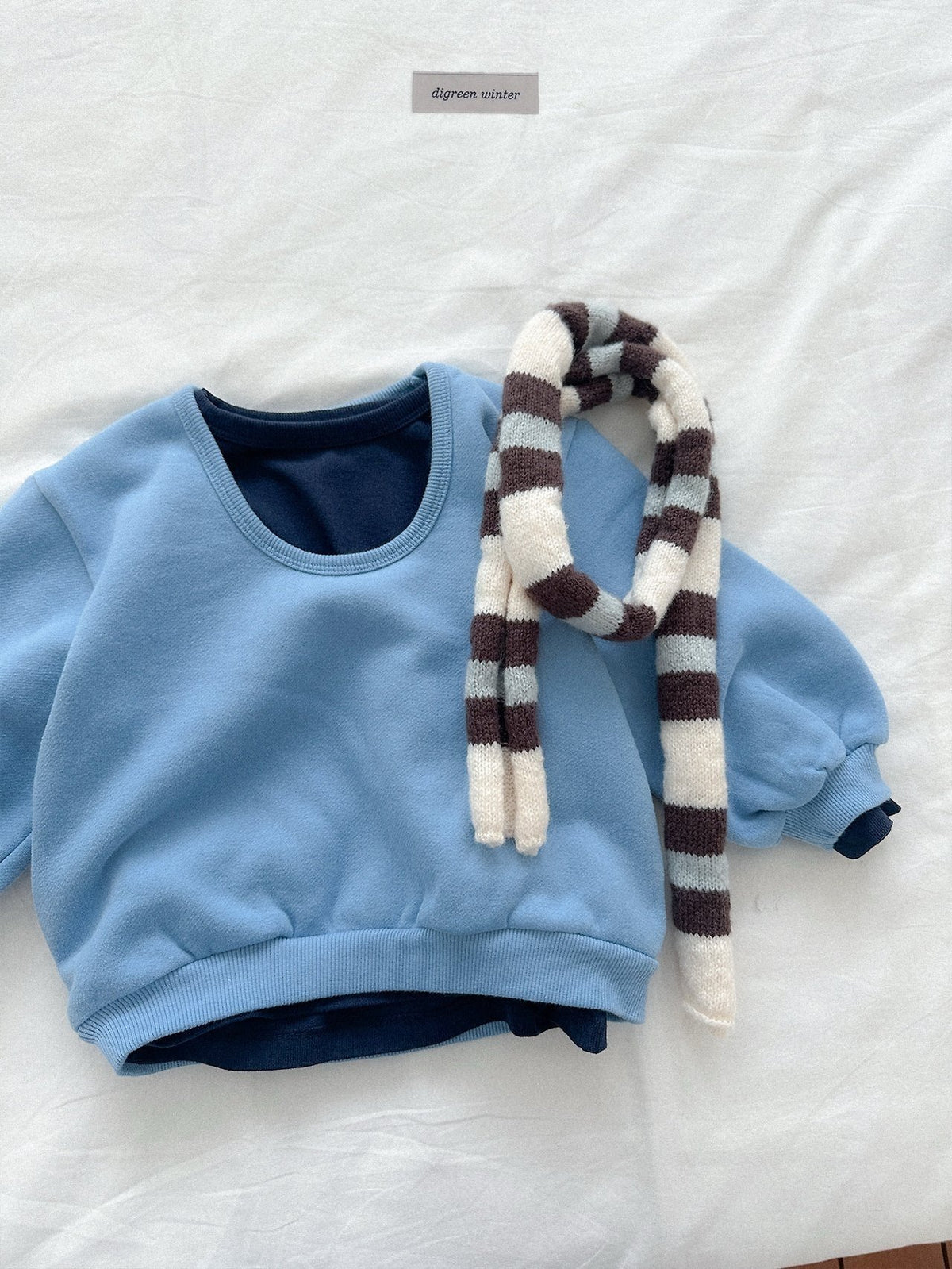 《予約》Deep U-Neck Sweat / digreen