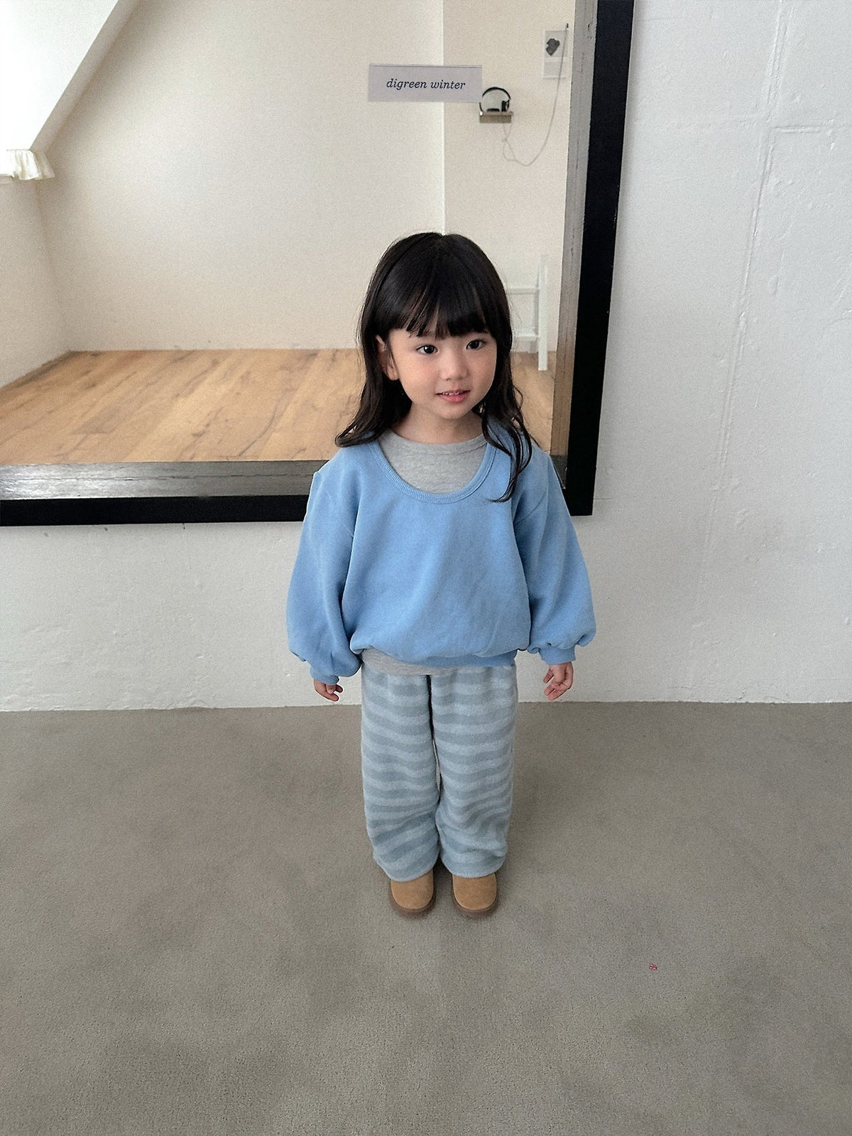 《予約》Deep U-Neck Sweat / digreen