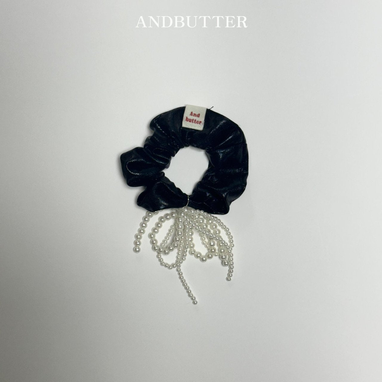 《予約》Metal Pearl Scrunchies / andbutter