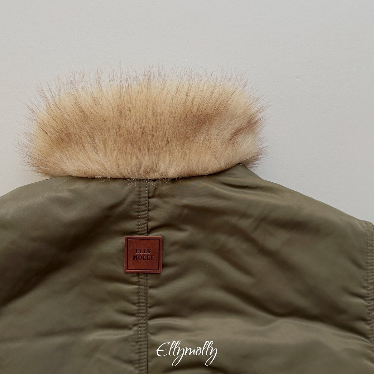《予約》Eskimo Parka Jumper / ELLY MOLLY
