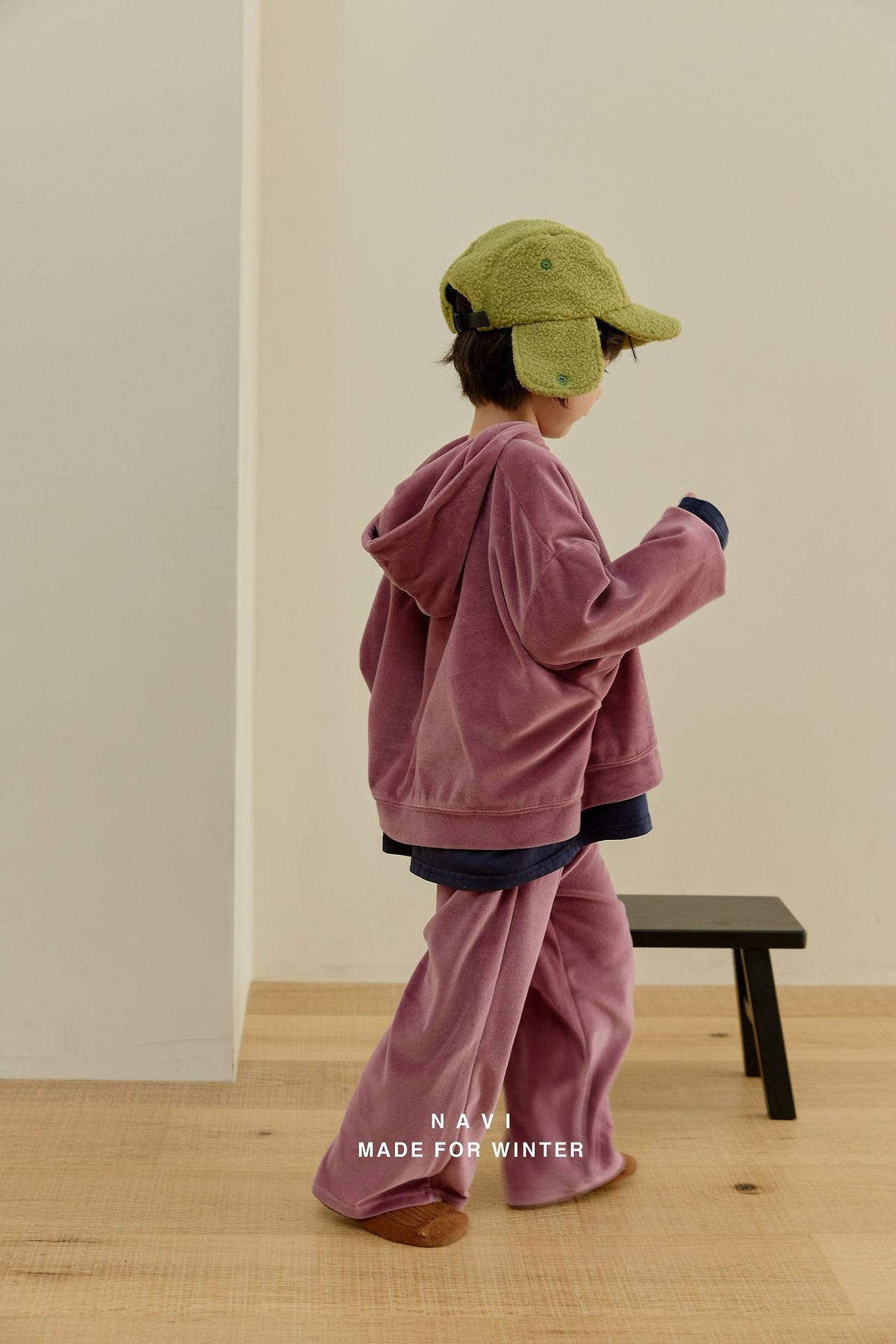 《予約》Butterfly Velour Hoodie / NAVI