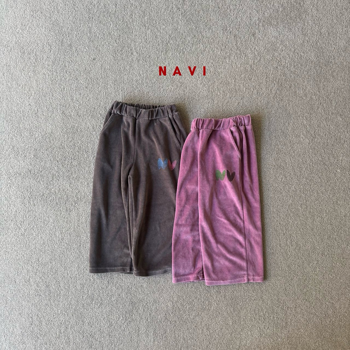 《予約》Butterfly Velour Pants / NAVI