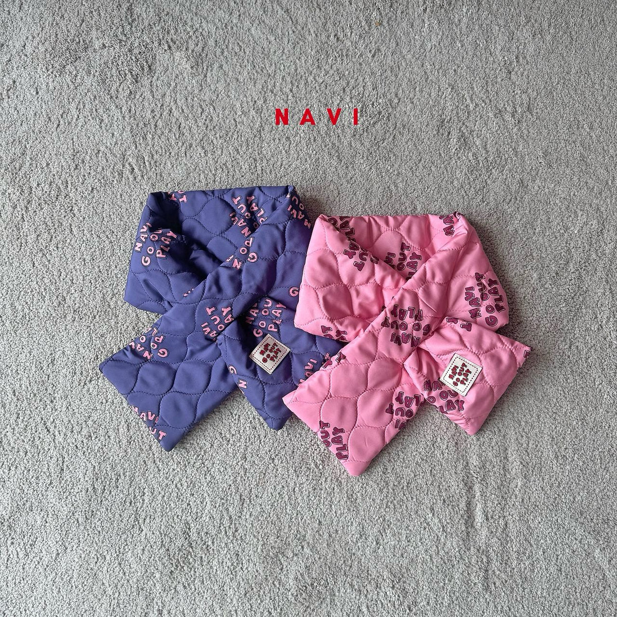 《予約》Rosie Quilted Muffler / NAVI