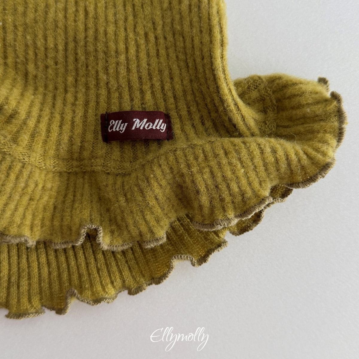 《予約》Wool Ribbed Halter Top / ELLY MOLLY