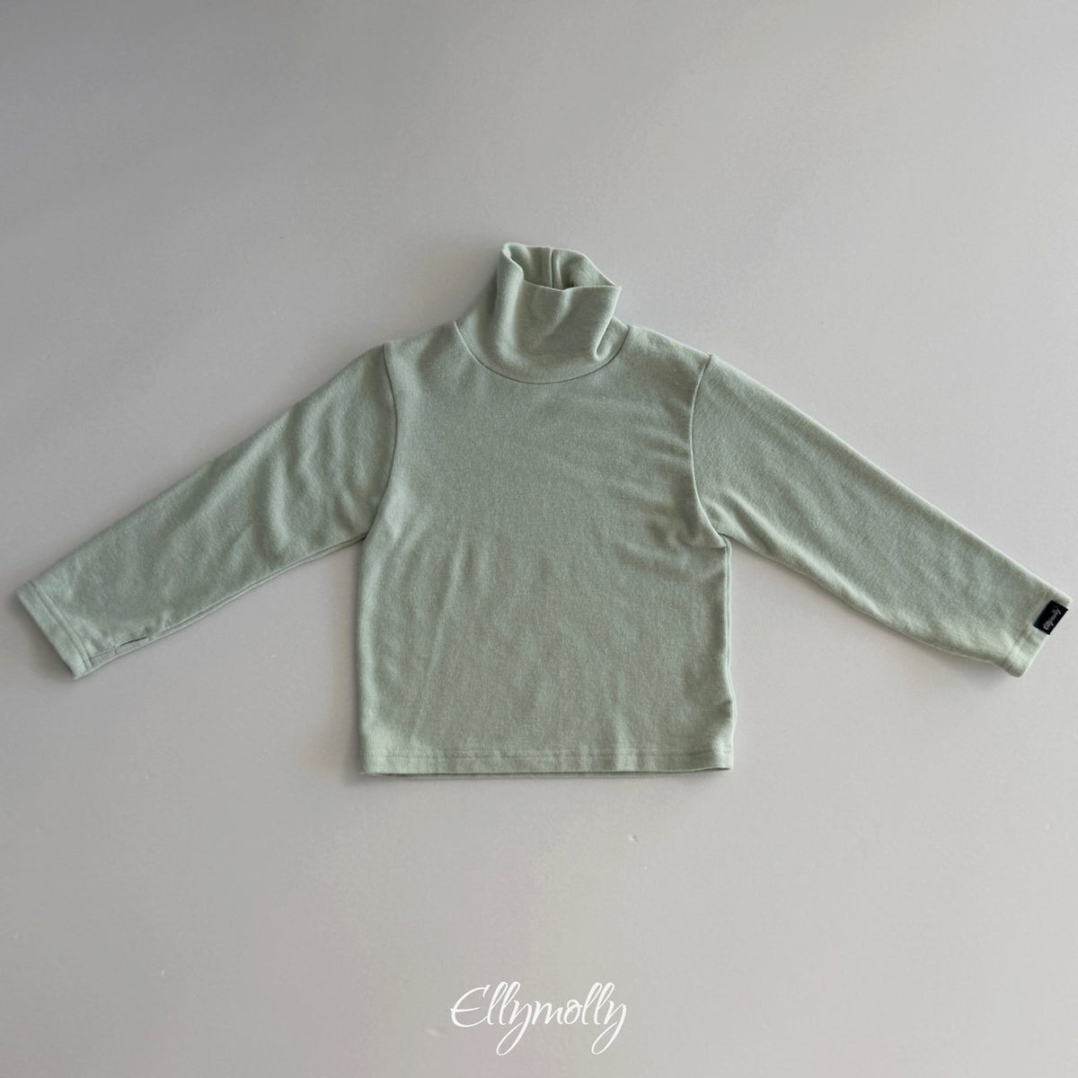 《予約》Snow Warmer Pullover / ELLY MOLLY